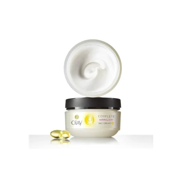 Crema de zi Olay Complete SPF15 50ml