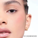 Blush Dior cu Efect Iluminator Backstage Rosewood Glow